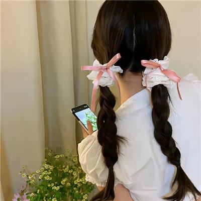 踉跄女孩